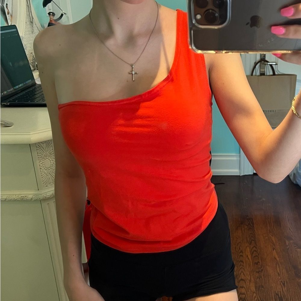 Red club Monaco top
